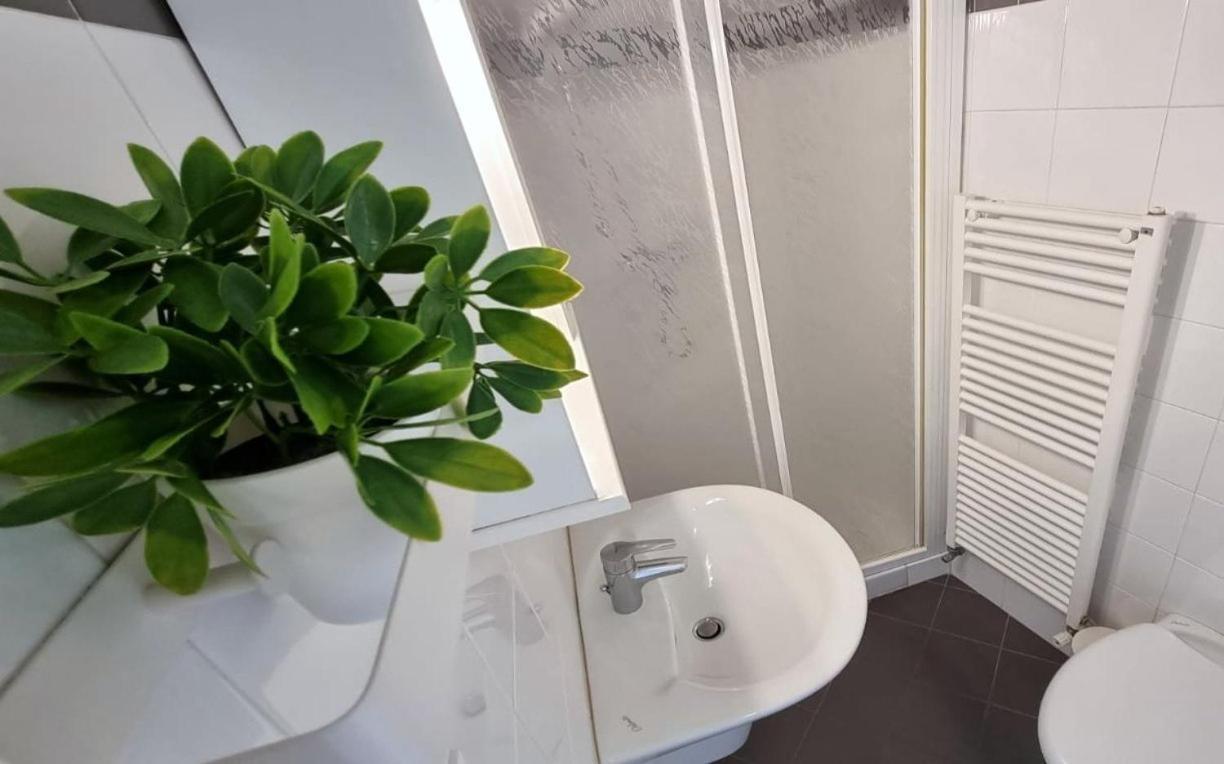 Appartamento Peschiera Peschiera del Garda Buitenkant foto